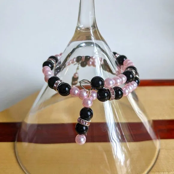 Black and pink beaded fashion memory wire bracelet - Picture 1 of 2